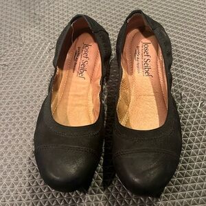 Josef Seibel Flats
36